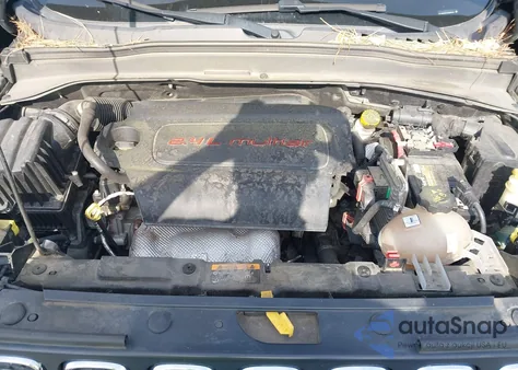 2018 Jeep Renegade Latitude 4X4 z USA, uszkodzony, nr VIN ZACCJBBB4JPH65826